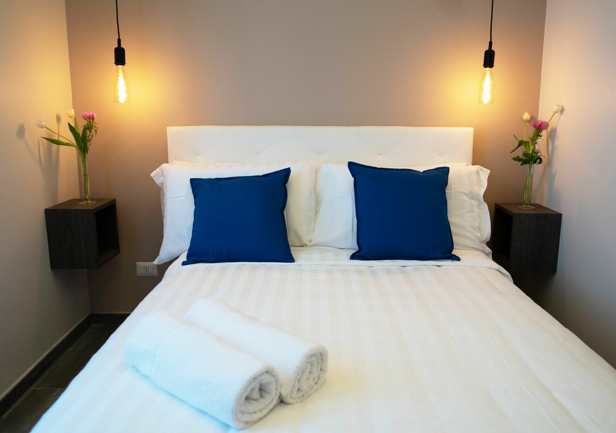 Piazza Bologna Little Suites โรม ภายนอก รูปภาพ