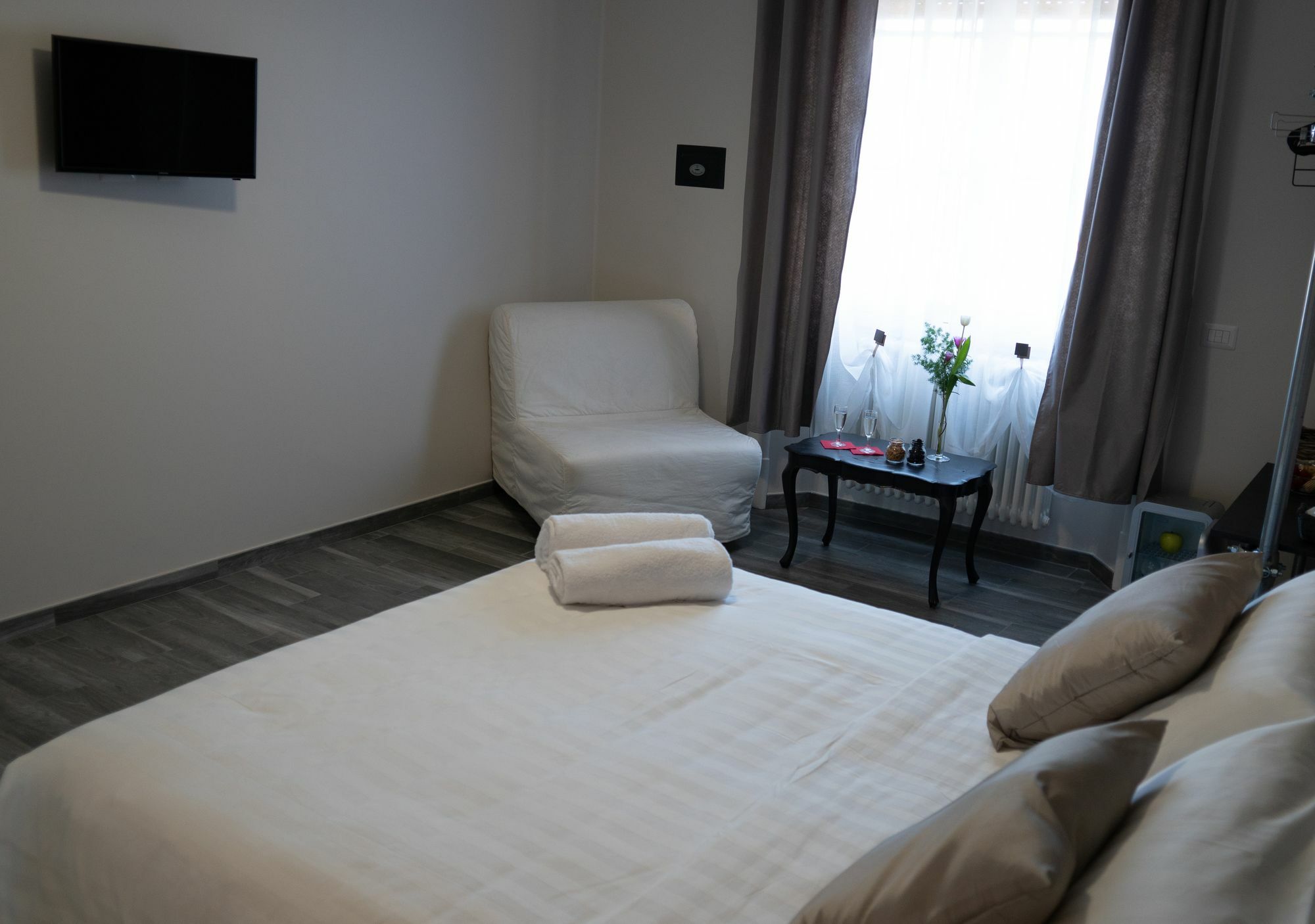Piazza Bologna Little Suites โรม ภายนอก รูปภาพ