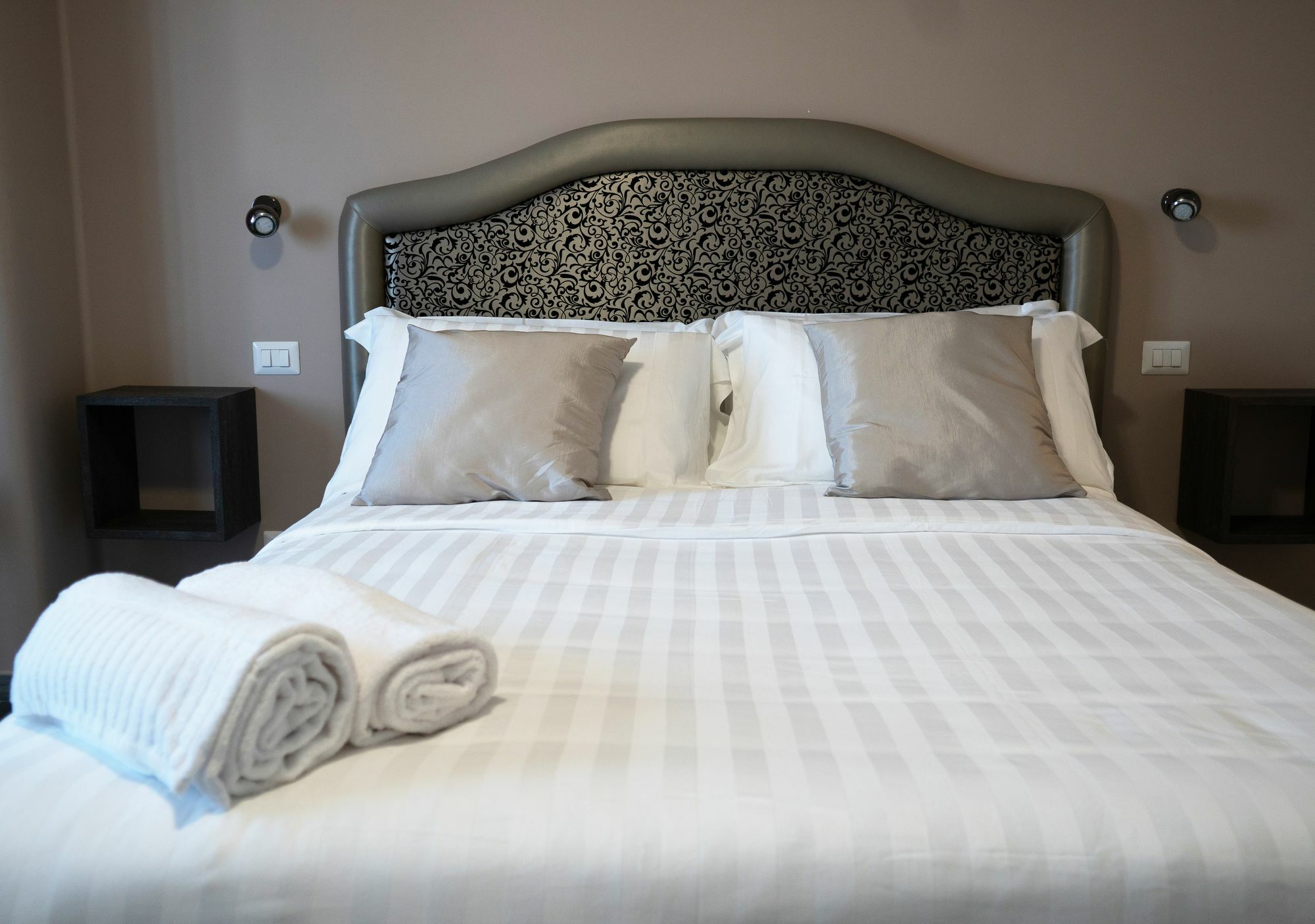 Piazza Bologna Little Suites โรม ภายนอก รูปภาพ
