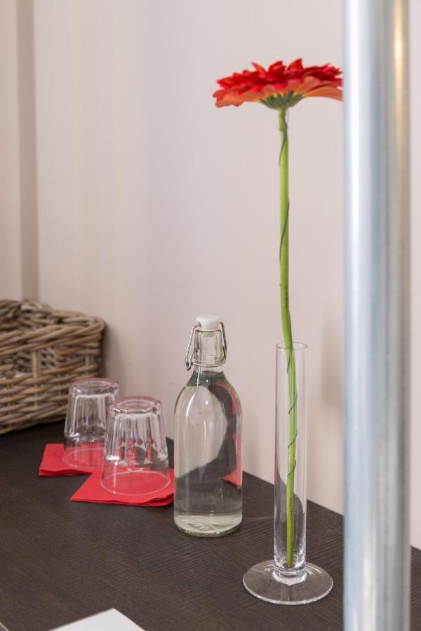 Piazza Bologna Little Suites โรม ภายนอก รูปภาพ